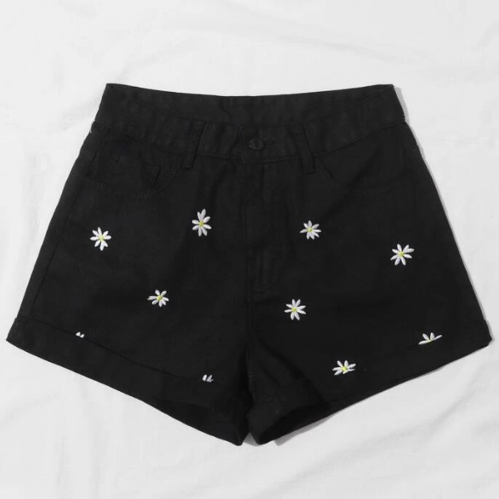 Daisy Embroidered Zipper Fly Back Pockets High Waist Jean/Denim Black Shorts
